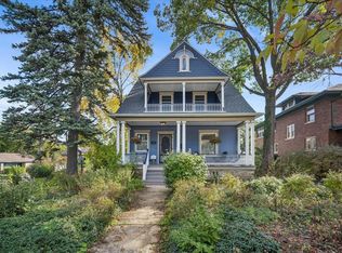 229 Vincent Pl, Elgin, IL 60123