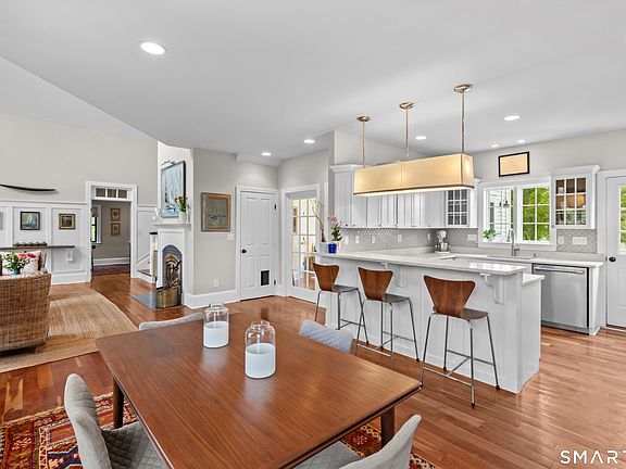 3rd image of 99 Garnet Park Road