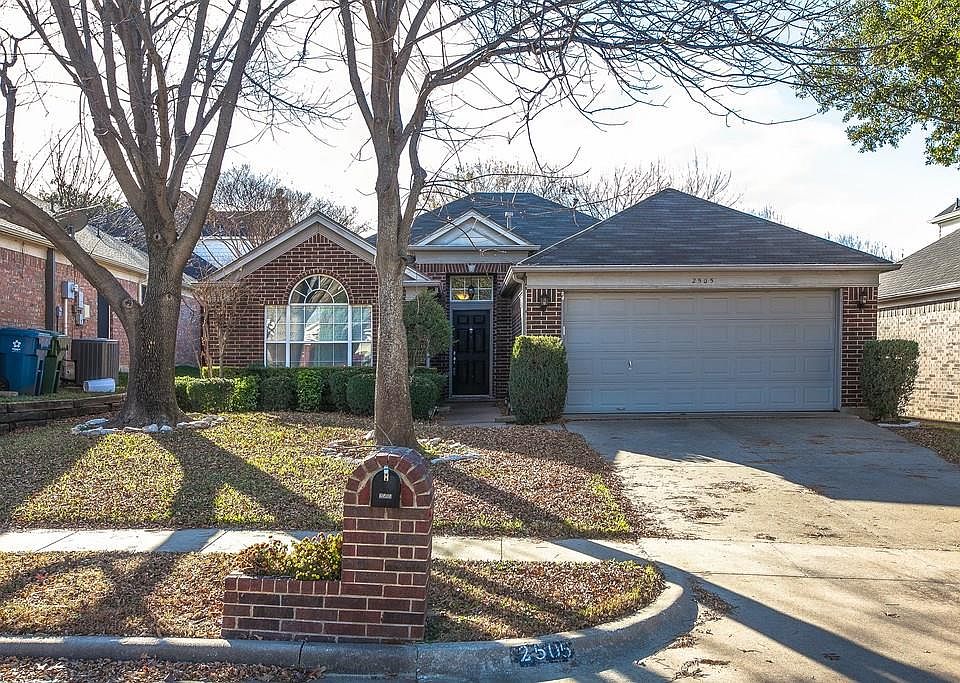 1st image of 2505 Woodhaven Dr