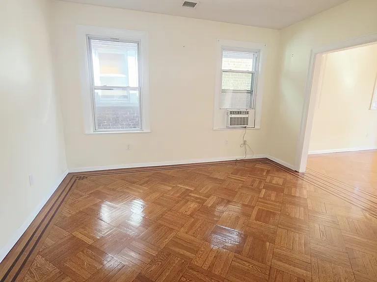 198 Danforth Ave #1A — Photo 10