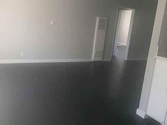 3rd image of 646 S Barrington Ave APT 107