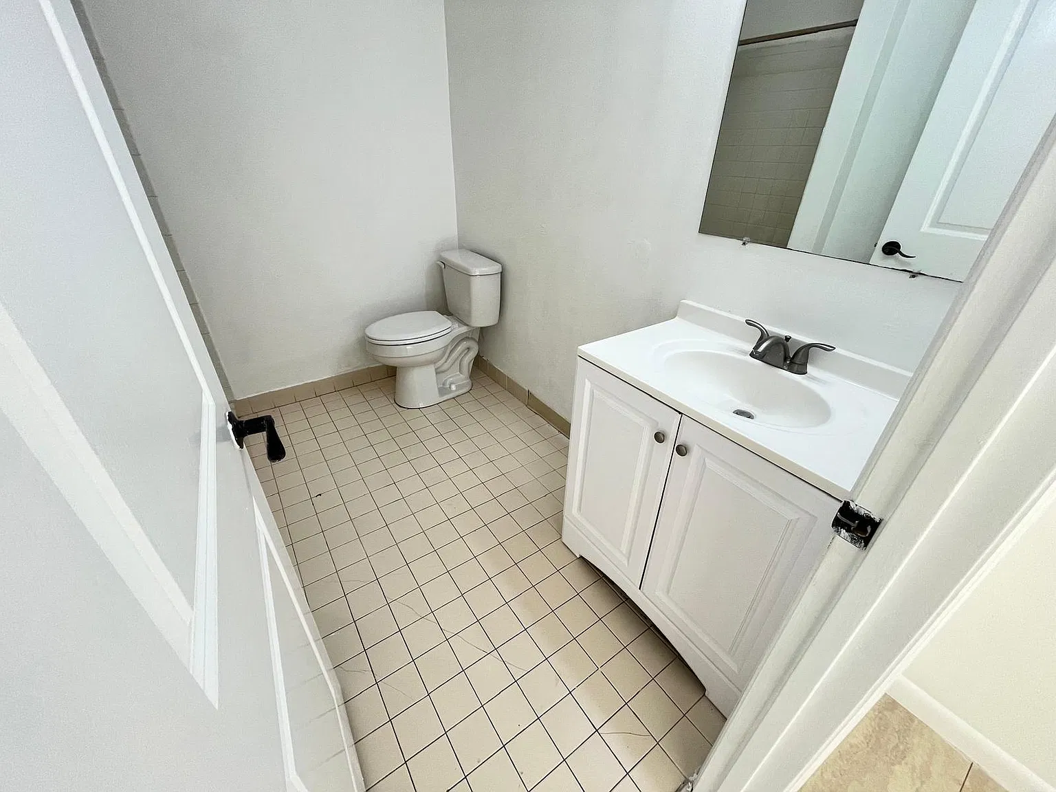 2 bed, 2.0 bath, 900 sqft, $2,000 — Photo 4