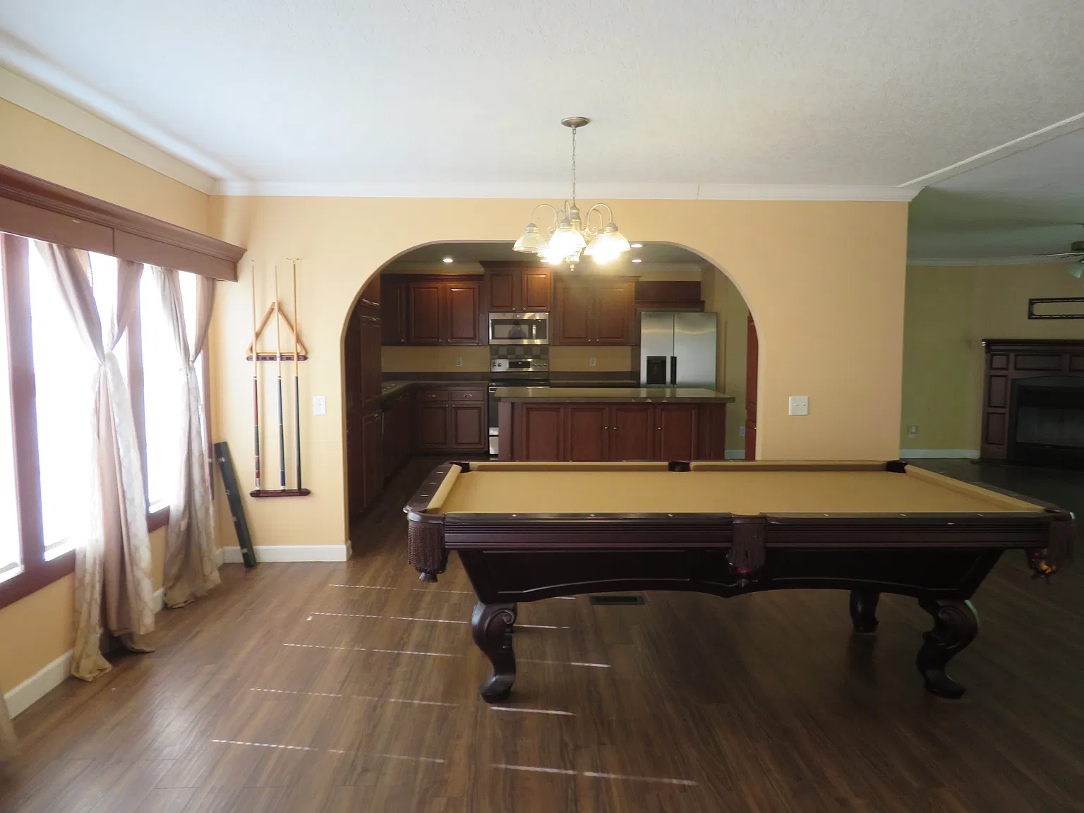 4 bed, 1700 sqft, $1,900 — Photo 3