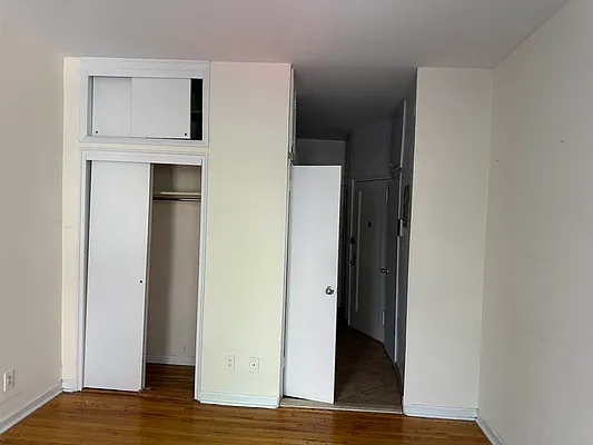 Rented by Eric Goodman Realty Corp | media 3