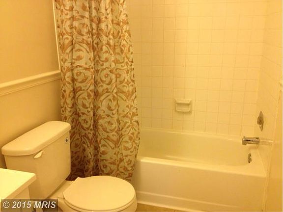 3rd image of 10173 Yorktown Way