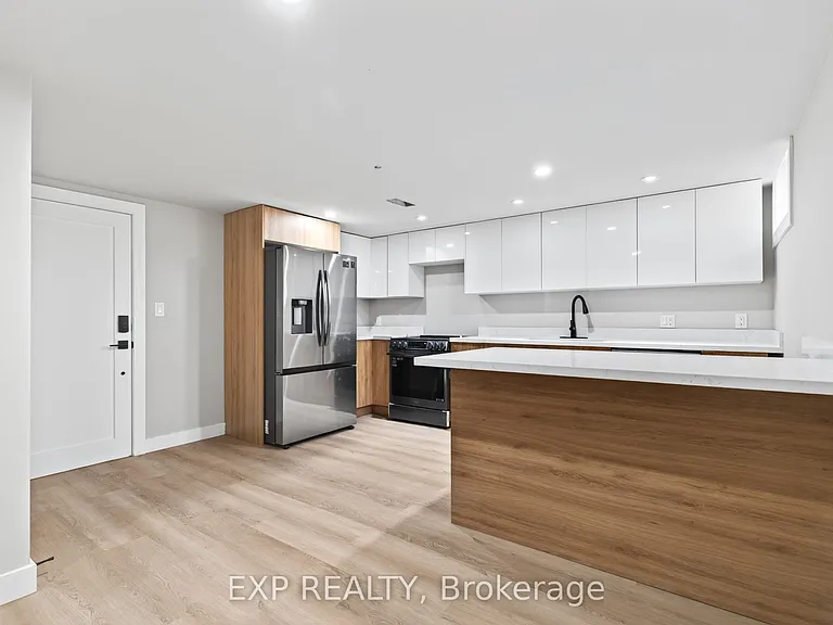 263 Anne St N #3 — Photo 1