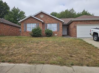 639 S Hazelnut Ave, Springfield, MO 65802