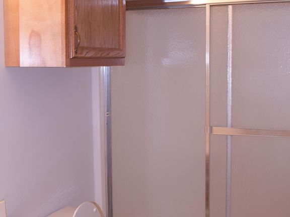3rd image of 915 Southwood Dr APT A