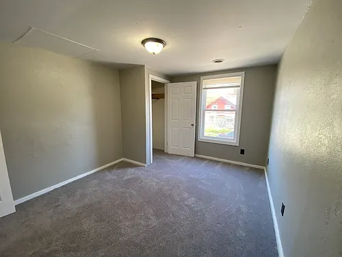 719 Alexandria St — Photo 7