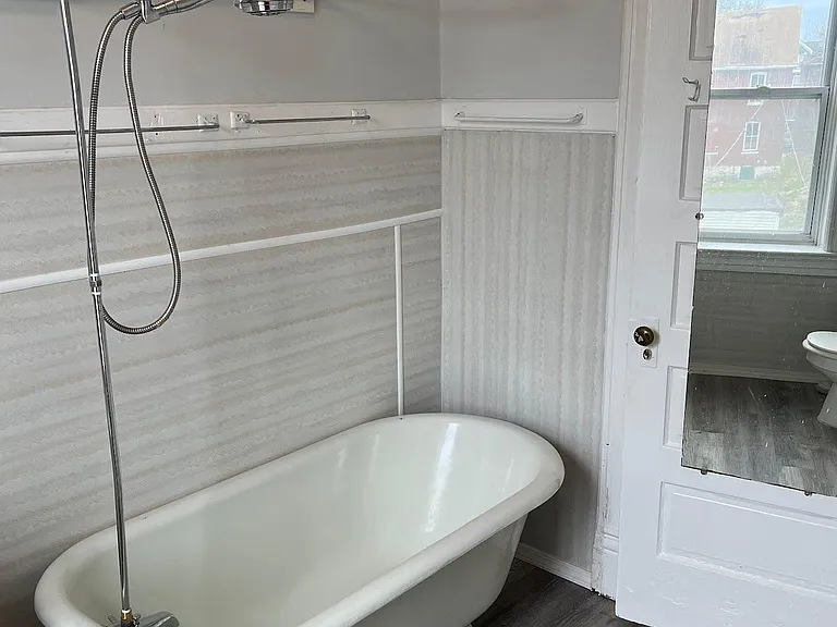 4556 Athlone Ave — Photo 6