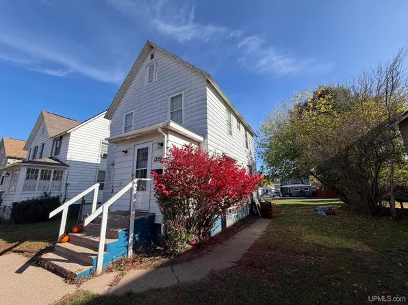 1219 S Kimberly Ave, Iron Mountain, MI 49801
