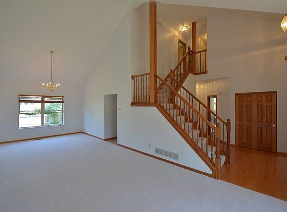 3rd image of 5676 Jennybrook Ln