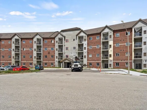 1888 Westview Park Blvd #311, Lasalle, ON N9H 2R8