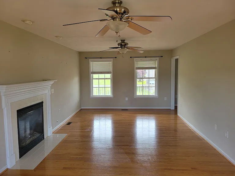 110 Amethyst Dr — Photo 22