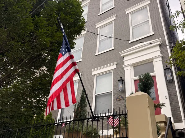 332 Milton St APT 2, Cincinnati, OH 45202