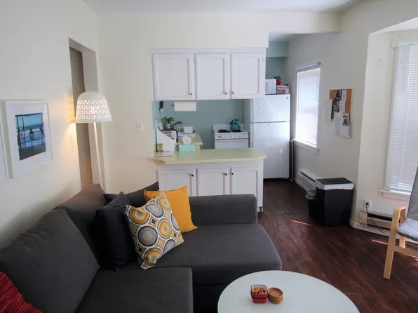 505 13th Ave APT 8, Seattle, WA 98122
