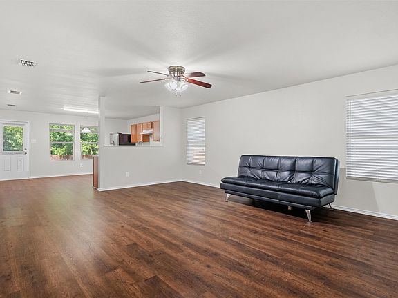 4th image of 8421 River Bluffs Dr