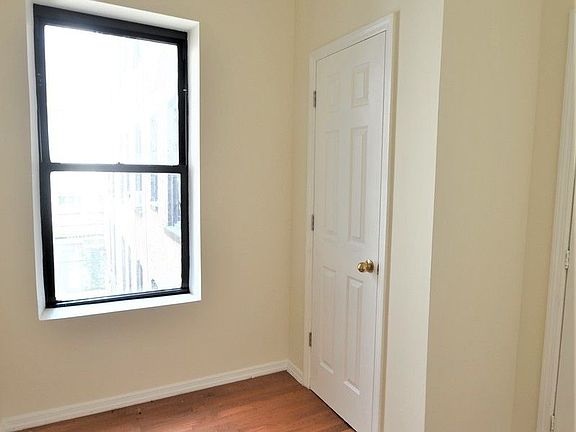 5th image of 505 W 135th St APT 42