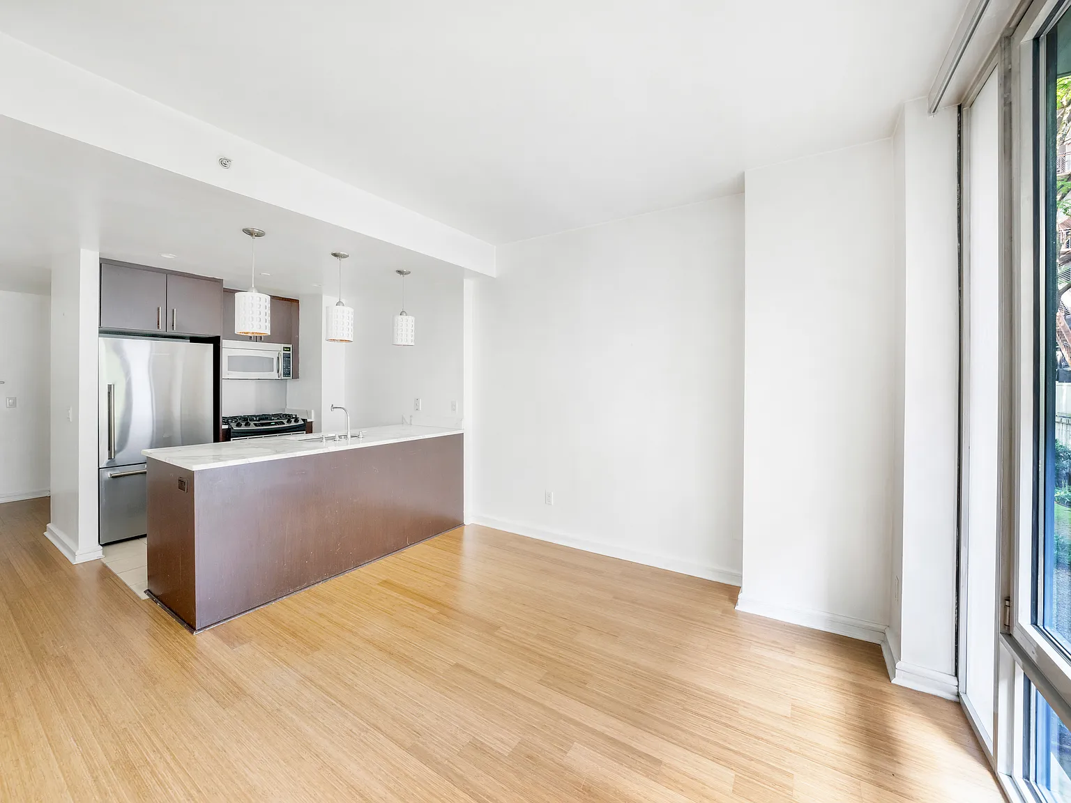 350 West 53rd Street — Photo 4