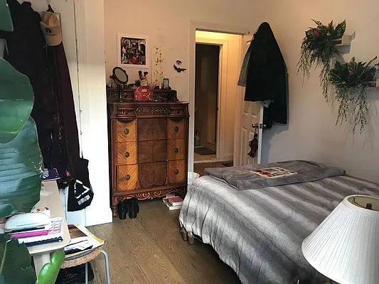 Rented by REAL New York | media 23