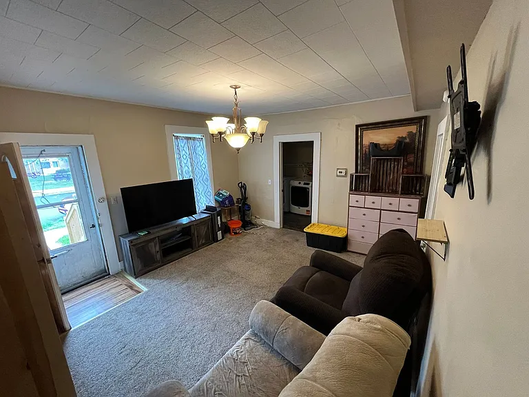 520 N High St — Photo 3