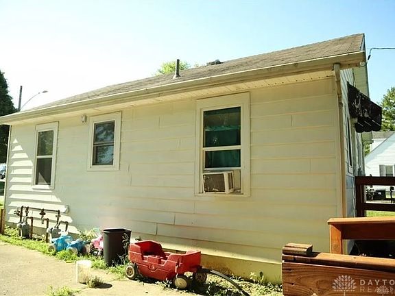 3rd image of 1581 Wilbur Ave