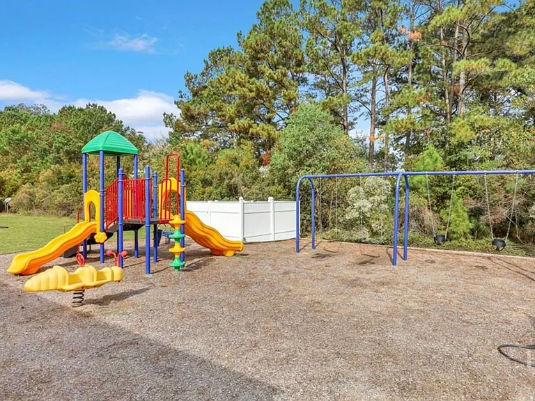 512 Governor Treutlen Cir — Photo 19