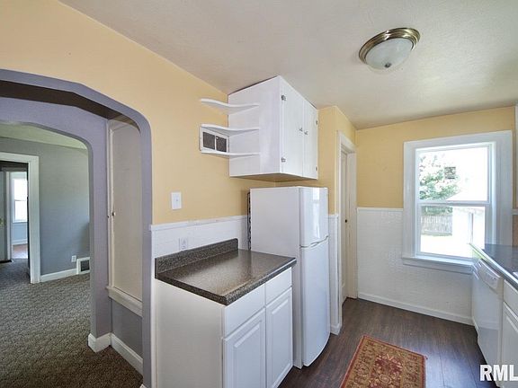 4th image of 1002 W Walkup Ave