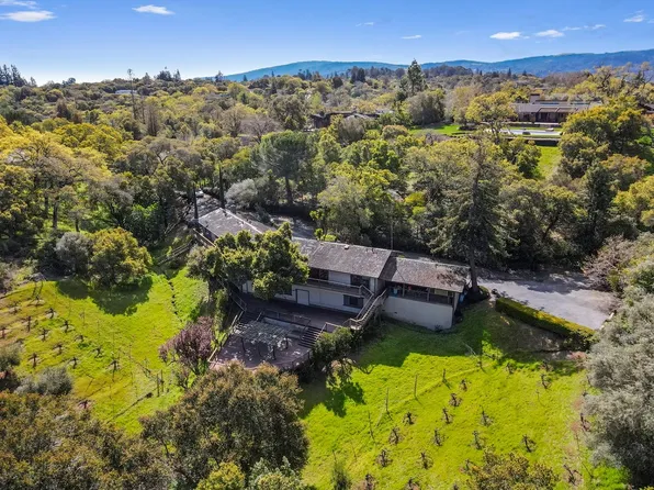 111 Escobar Rd, Portola Valley, CA 94028