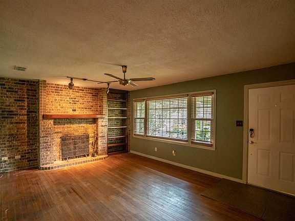 5th image of 1007 Willow Springs Dr