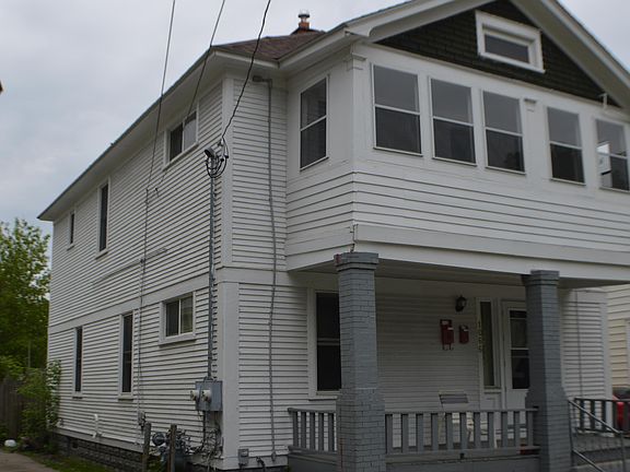 2nd image of 1066 Quarry Ave NW