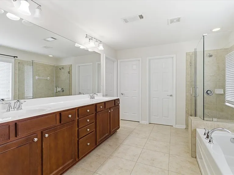 2705 Azalea Bluff Dr — Photo 15