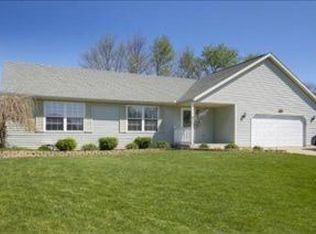 2856 Mandarin Grove Ln, Kalamazoo, MI 49004