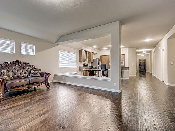 4th image of 3212 Manzanilla Ln