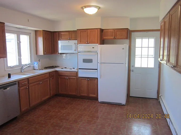 138 Haverhill Ave #2 — Photo 5