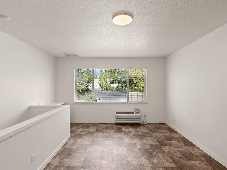 9211 SE Holgate Blvd — Photo 10