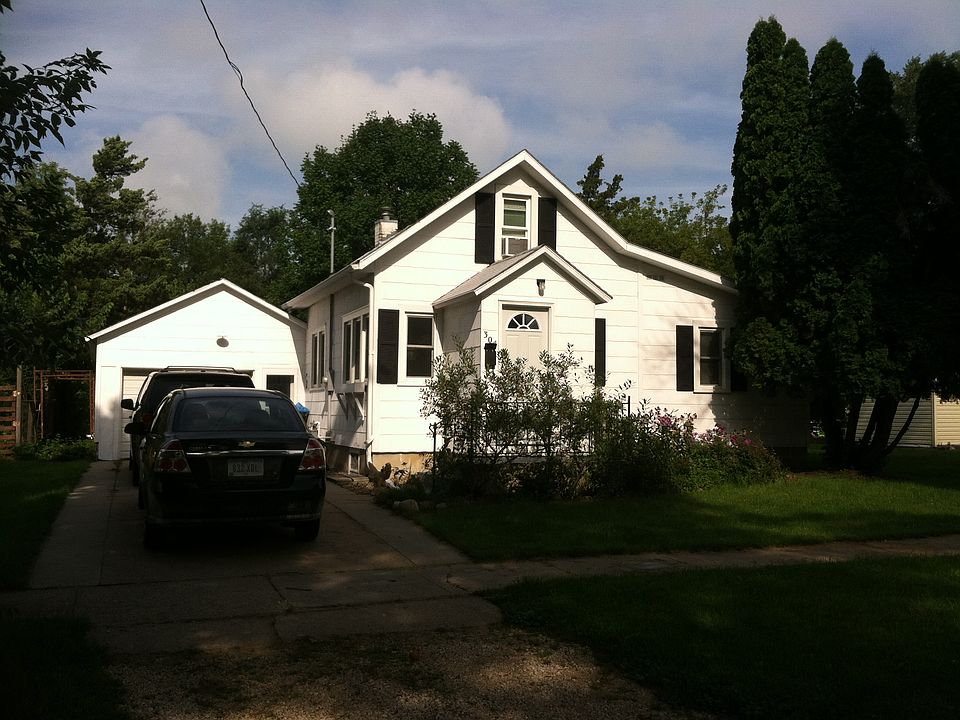 1st image of 304 S 13th St