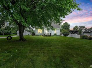 52303 Kenilworth Rd, South Bend, IN 46637