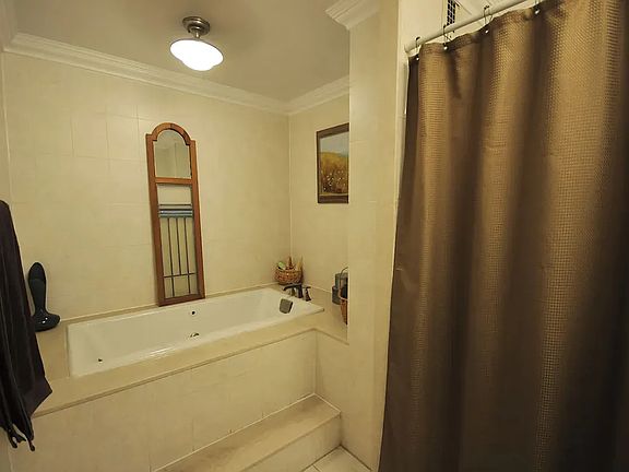 5th image of 1601 3rd Ave APT 31A