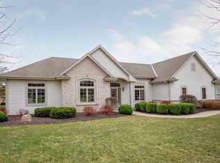 W150S7174 Westcot Dr, Muskego, WI 53150