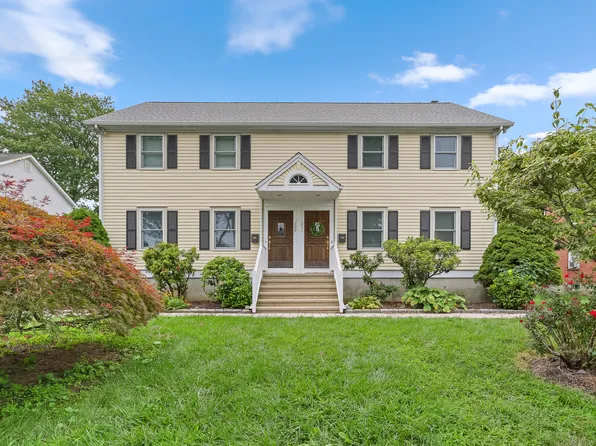 211 Hunyadi Ave #211, Fairfield, CT 06824