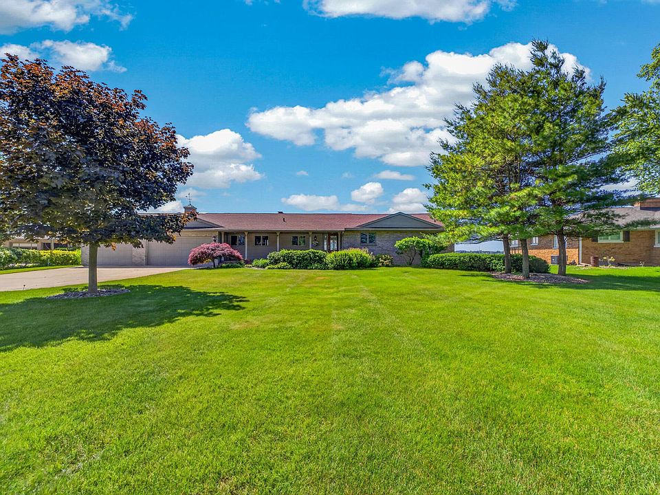 1st image of 909 Tostenabe Ln