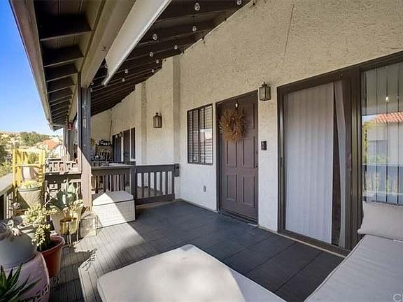 3rd image of 18006 River Cir APT 10