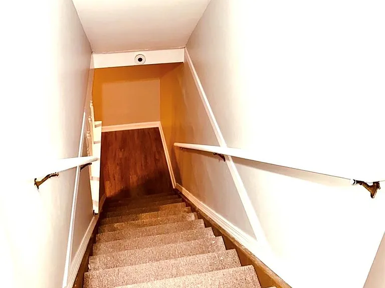 18268 University Park Dr — Photo 18