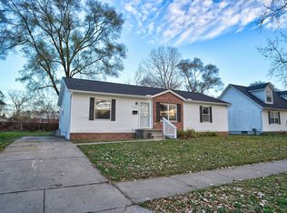 21340 Glen Lodge Rd, Ferndale, MI 48220