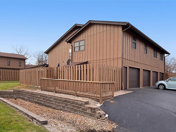2nd image of 401 Whitehall Ct