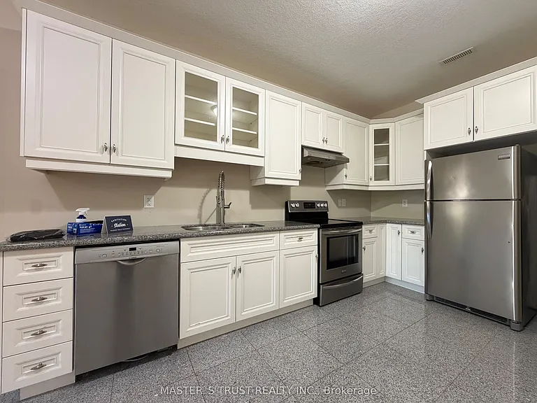 13086 Keele St #A — Photo 2