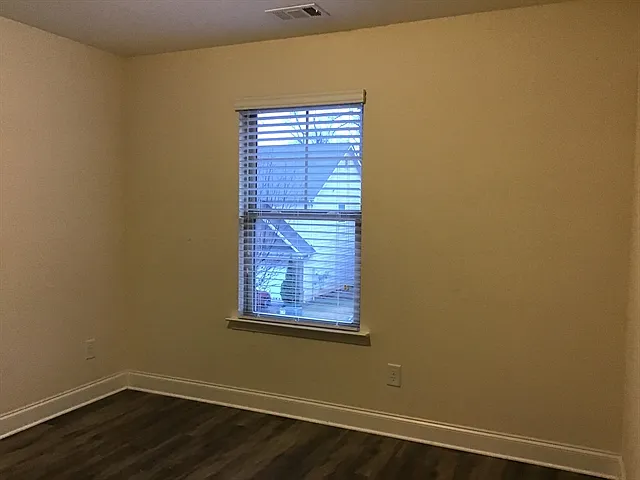2432 Folsom St — Photo 22
