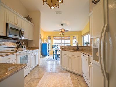 5th image of 20321 Calice Ct Unit 1803
