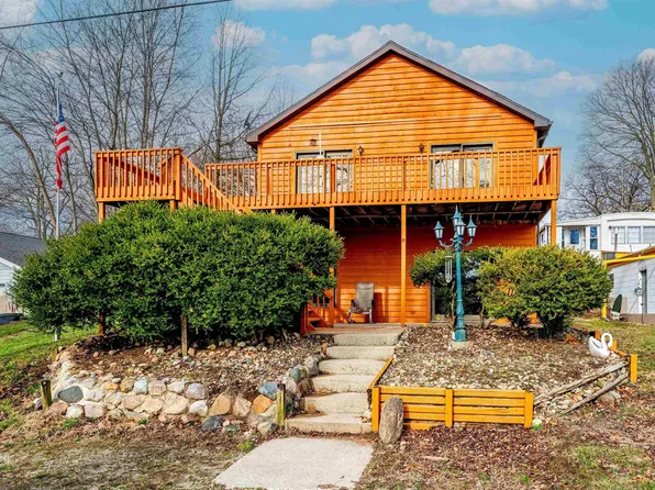 6034 N Lakeshore Dr, Macy, IN 46951